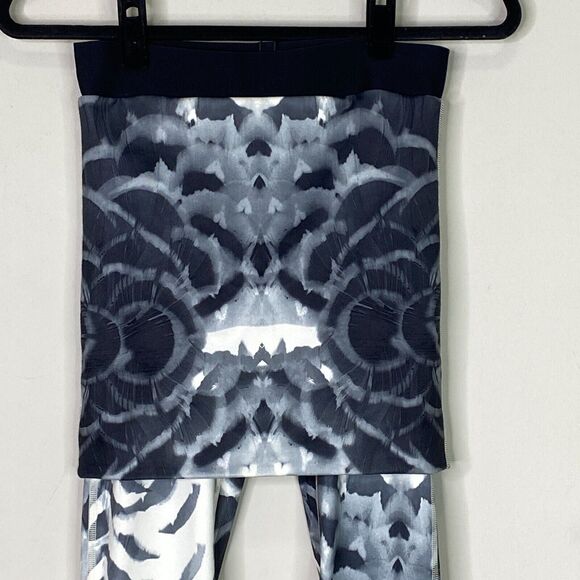 Lululemon Wunder Under SE Dance High Rise Angel Wing Skirted Leggings Size 4 - Picture 7 of 11